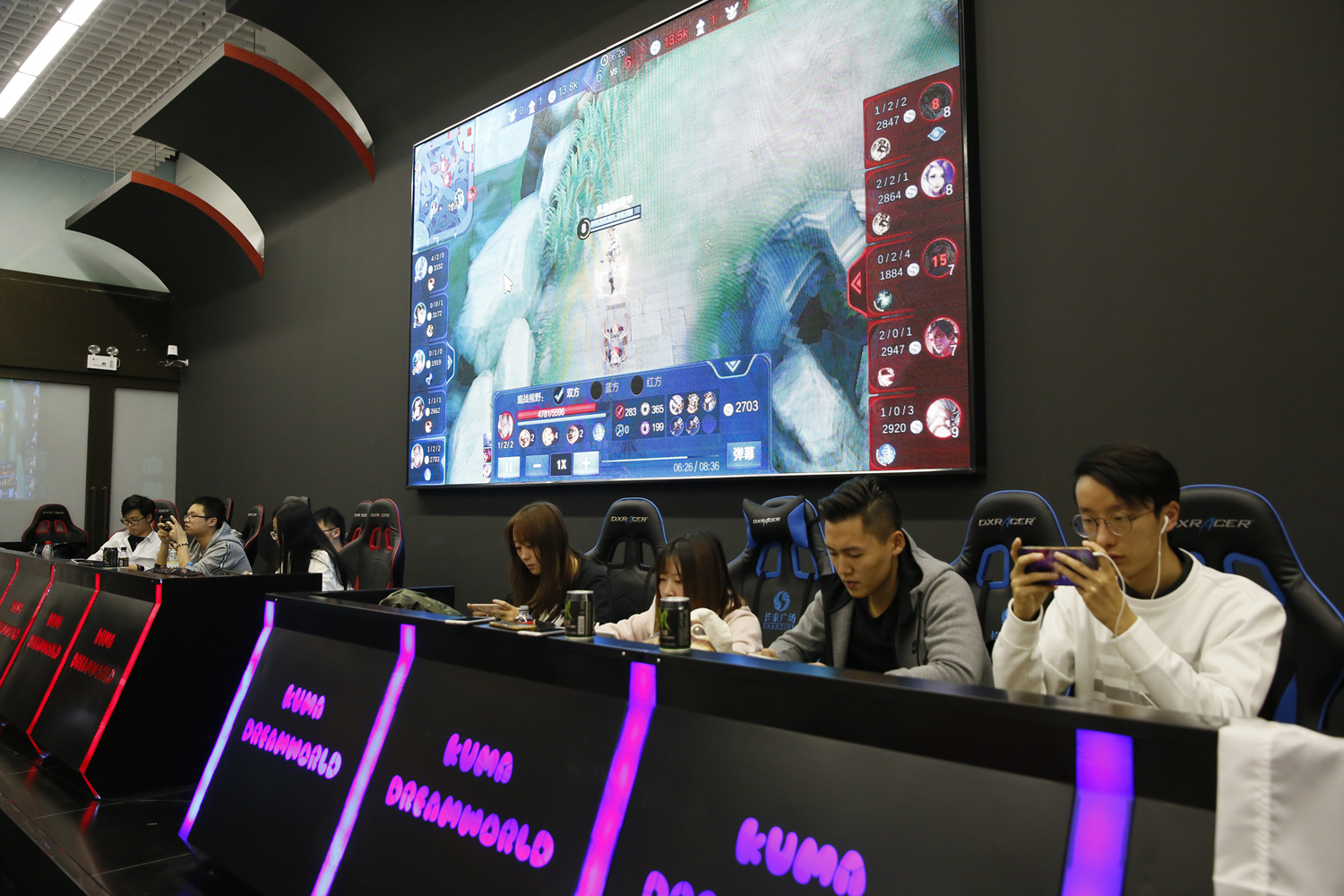 JDG官方：前 LNG Esports ， EDward Gaming ， Anyone's Legend 上单 Ale 加入团队